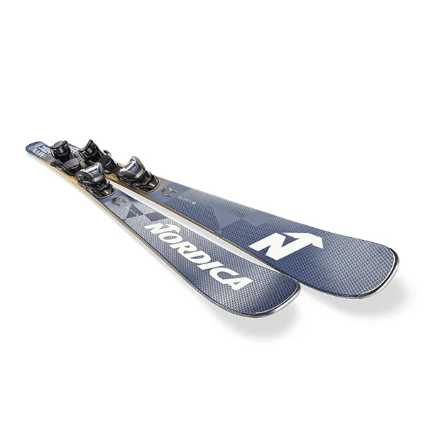 Ein Paar Nordica Ski mit Bindung als sportlicher Adventskalender-Gewinn hinter Türchen 5